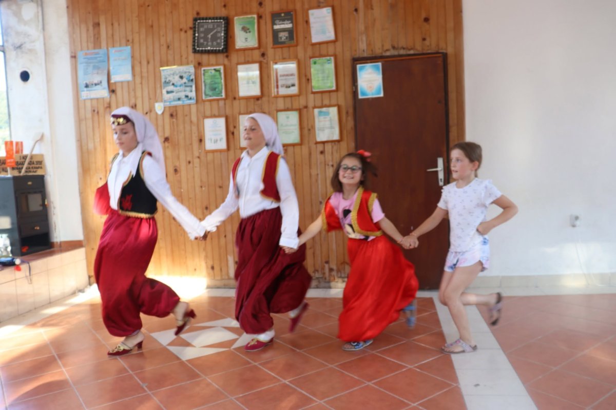 Kamp tradicije, običaja i jezika