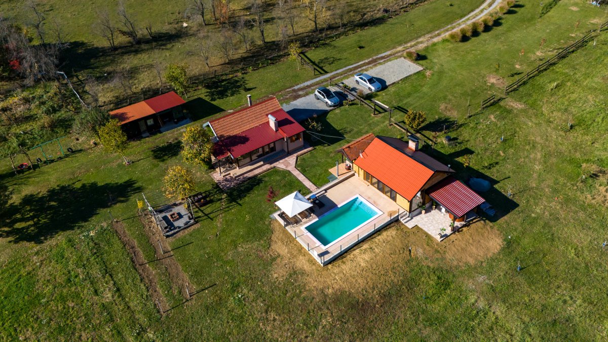 Kuća za odmor Ranč Mali Sokol***