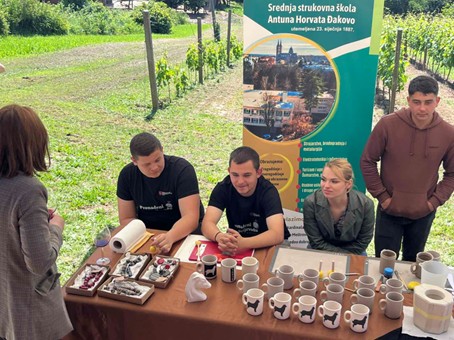  Pronađeni u prijevodu   https://strukovna.com/category/projekti/pronadjeni-u-prijevodu/