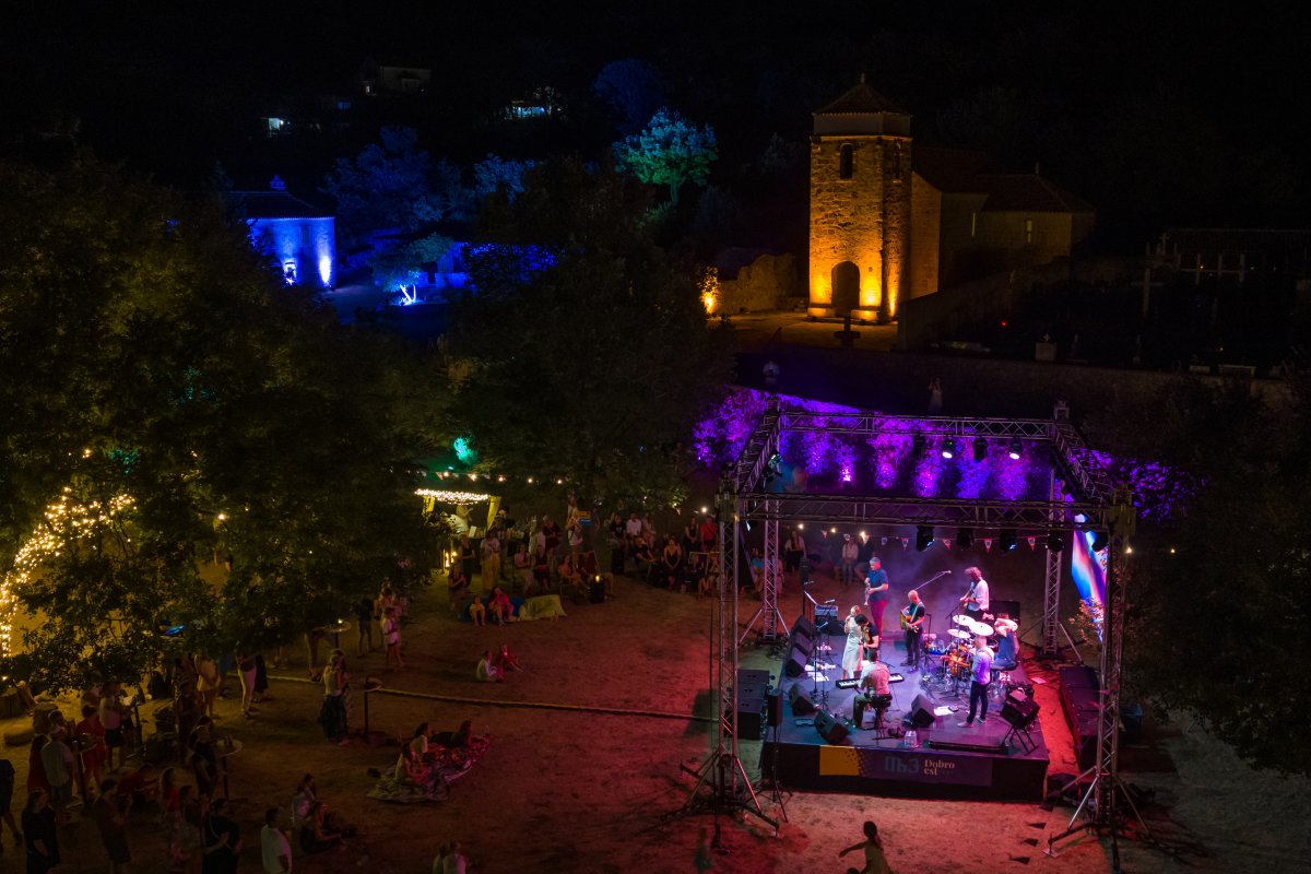 Dobro est Fest