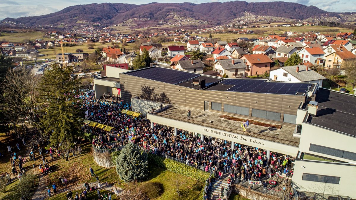 Doček u podne / Šetnja Rabuzinovim bregima/ Zimski šic na bic