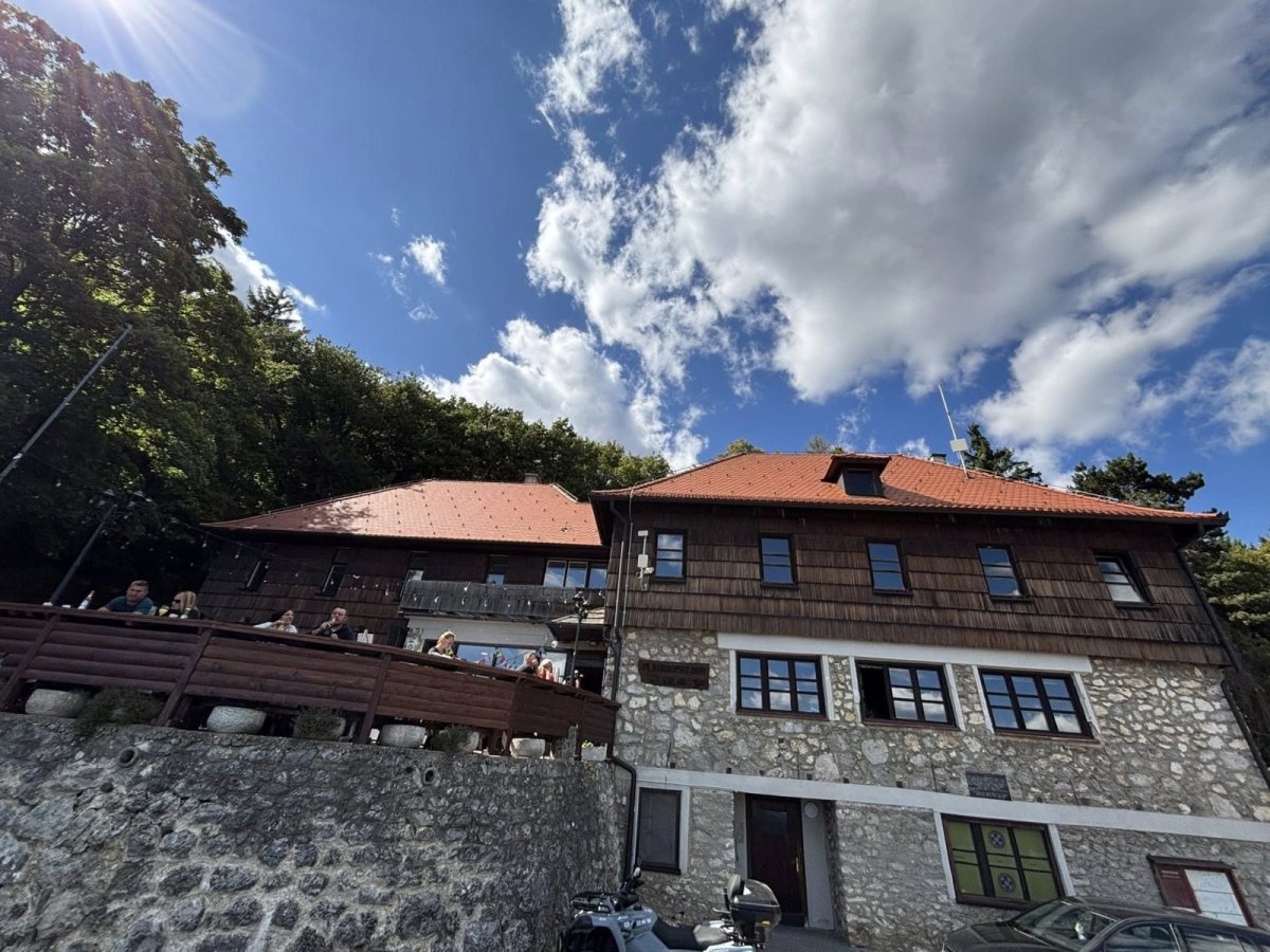 Planinarski dom Kalnik