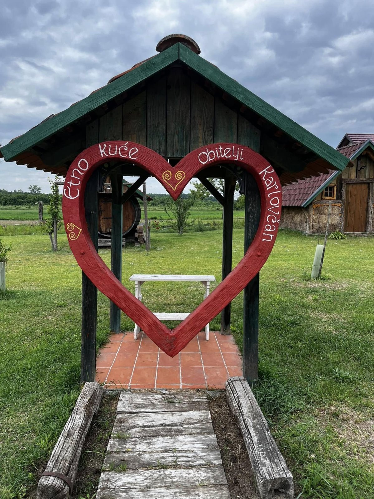 Etno kuće obitelji Karlovčan