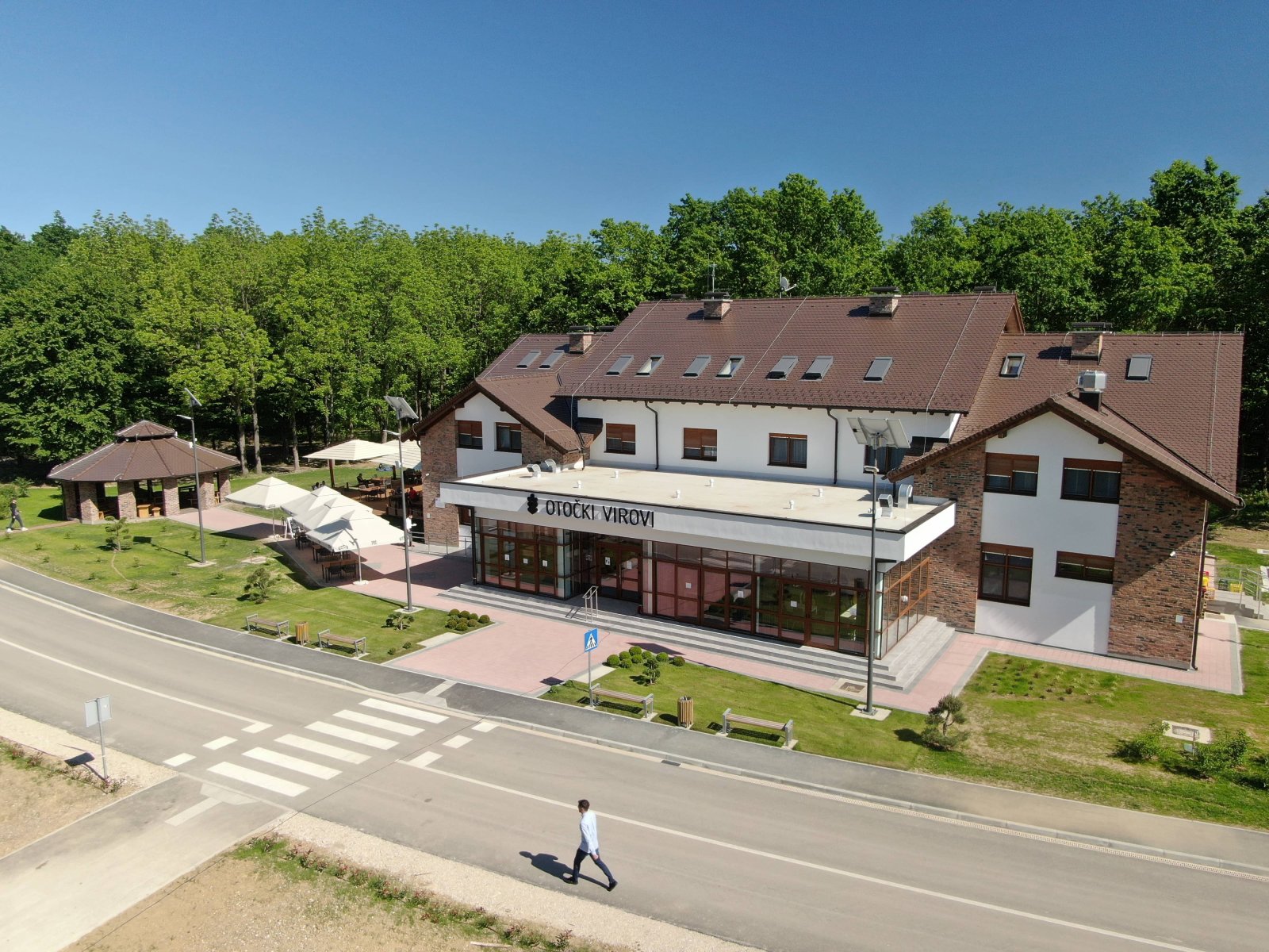 BIOEKOLOŠKO - EDUKACIJSKI CENTAR VIROVI