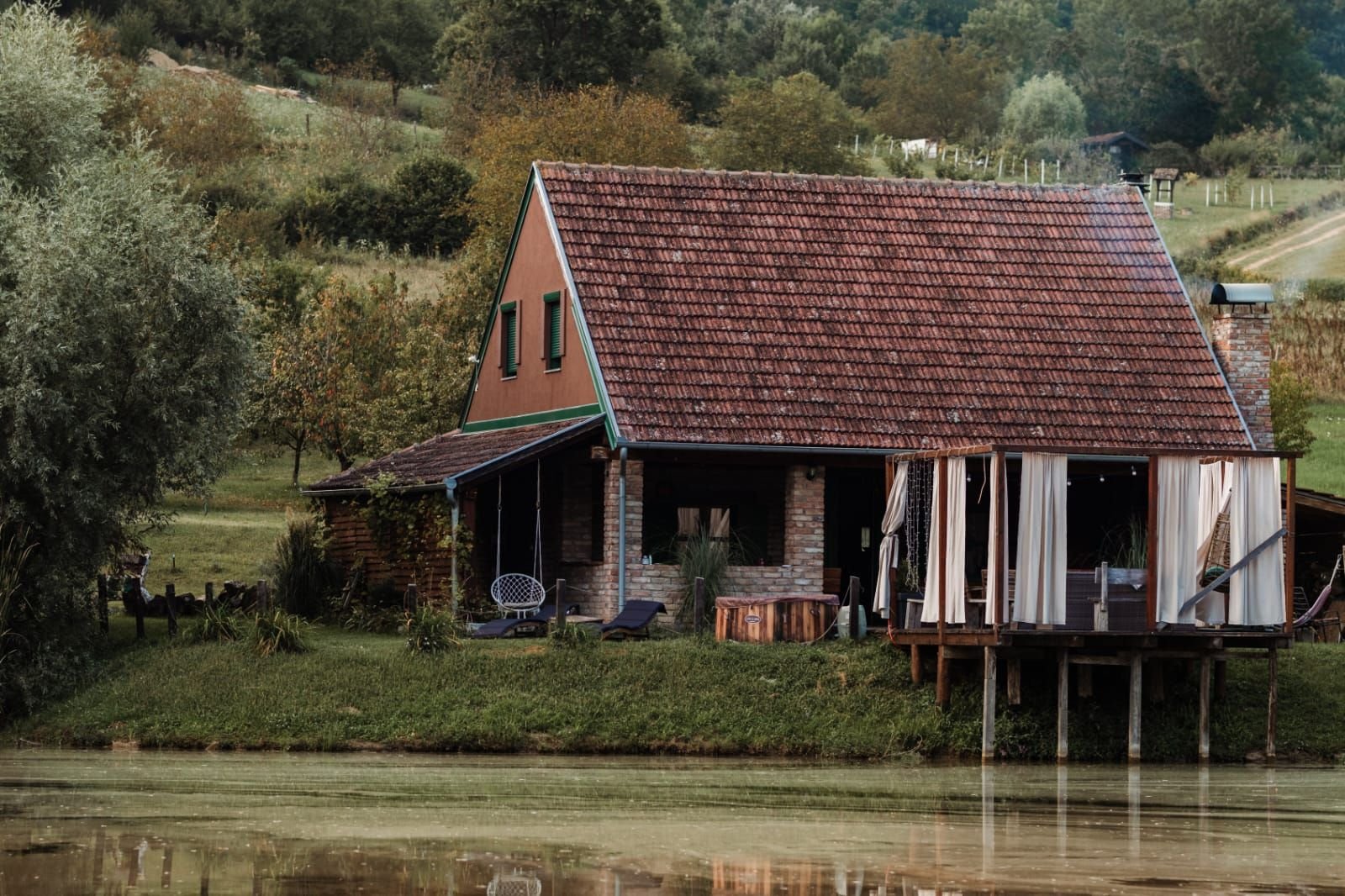 KUĆA ZA ODMOR "BAKINA DIVLJAKA"