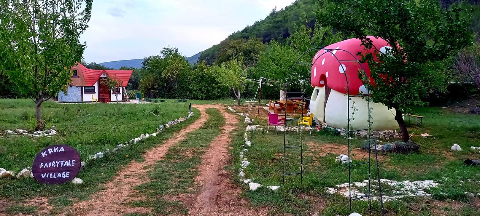 Bajkovito selo Krka Fairytale village