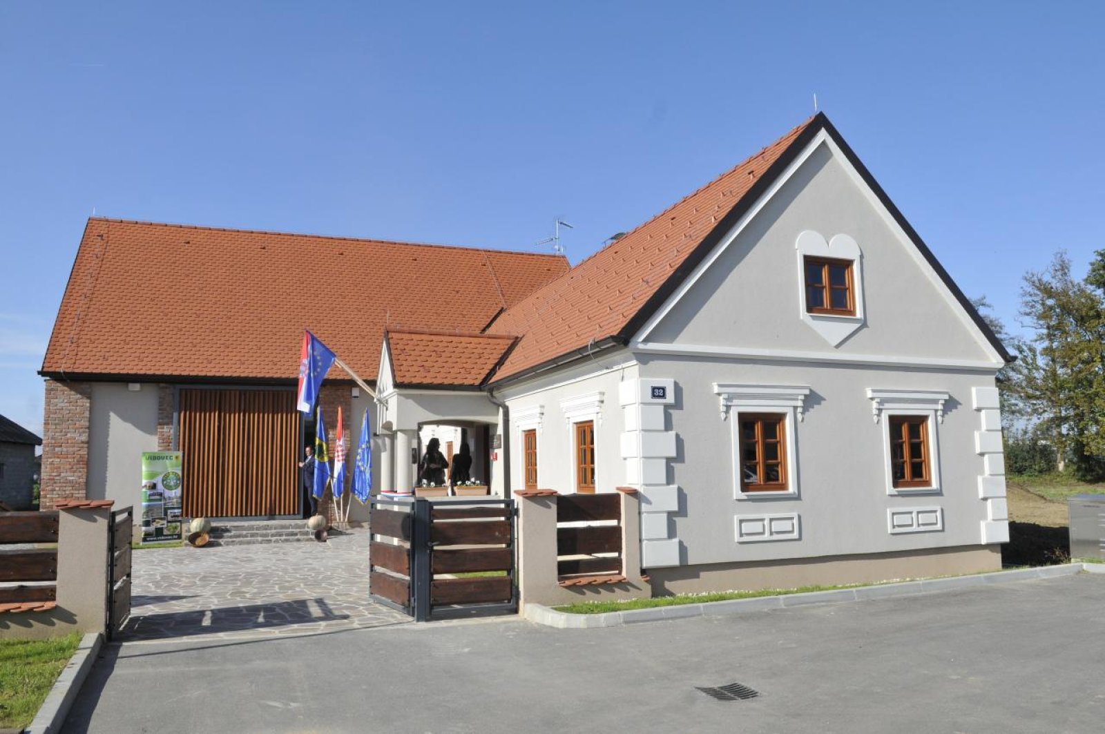 ETNO KUĆA KULTURNO-INFORMATIVNO-TURISTIČKO-EDUKACIJSKI CENTAR DOMITROVEC (Skraćeno KITEC)